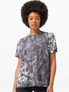 Lululemon Gray & White Tie-Dye Crewneck Tee